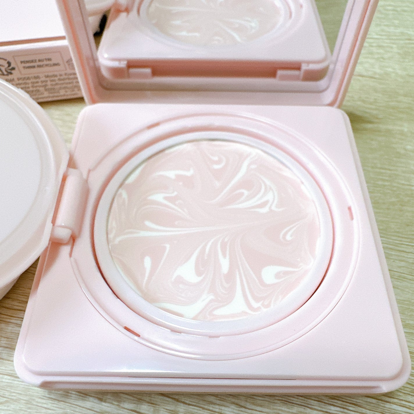 スキン PFCT コンパクト クリーム N/GIVENCHY/化粧下地を使ったクチコミ(4枚目)