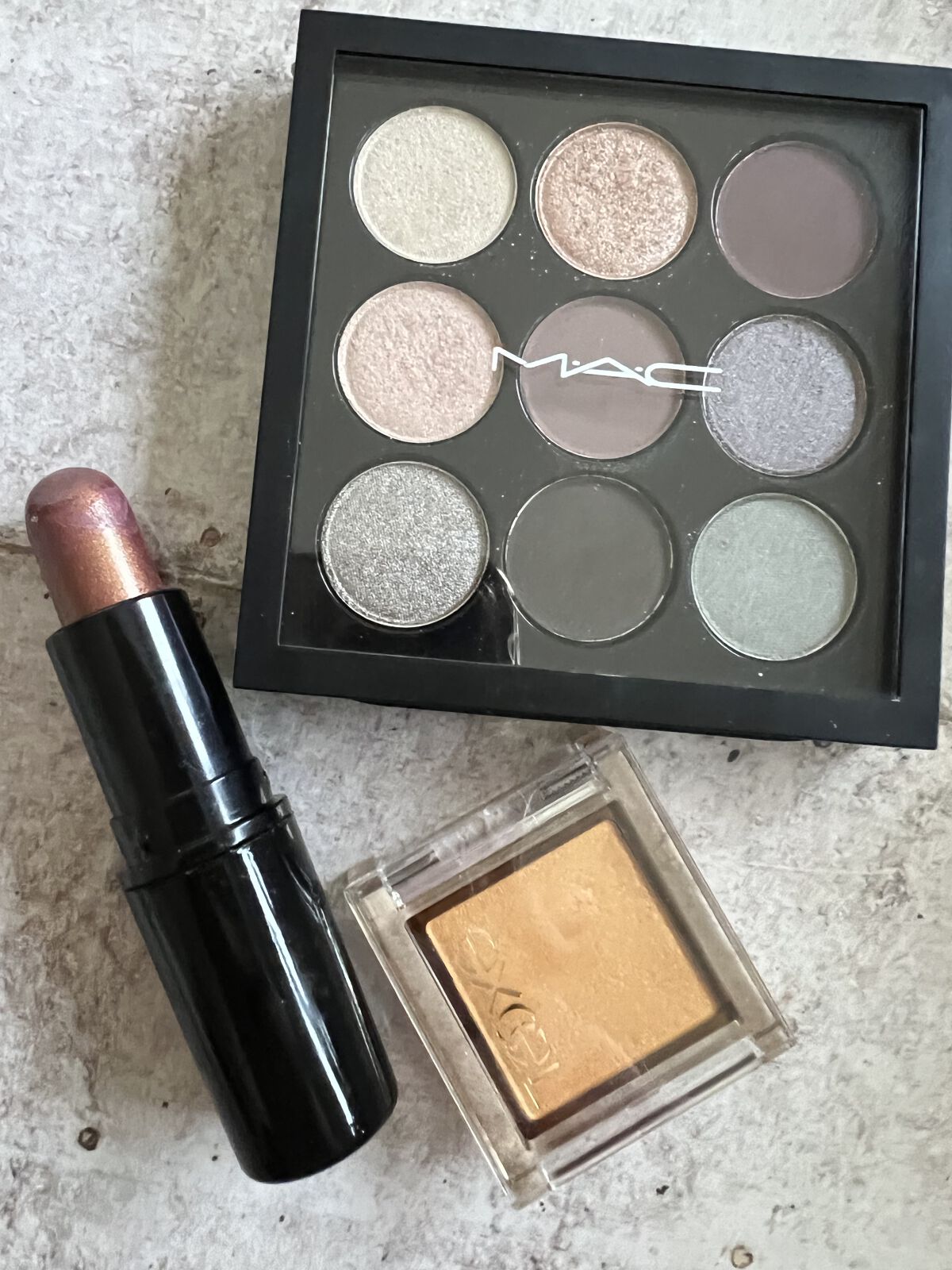 スモール アイシャドウ×9 ソーラー グロー タイムズ ナイン/M・A・C/アイシャドウパレットを使ったクチコミ（3枚目）