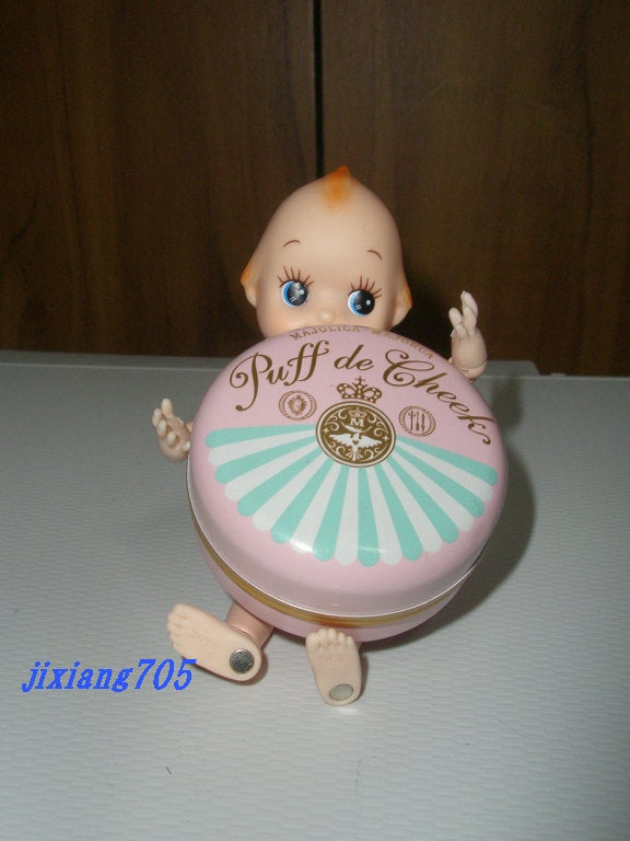 パフ・デ・チーク/MAJOLICA MAJORCA/パウダーチークを使ったクチコミ(3枚目)