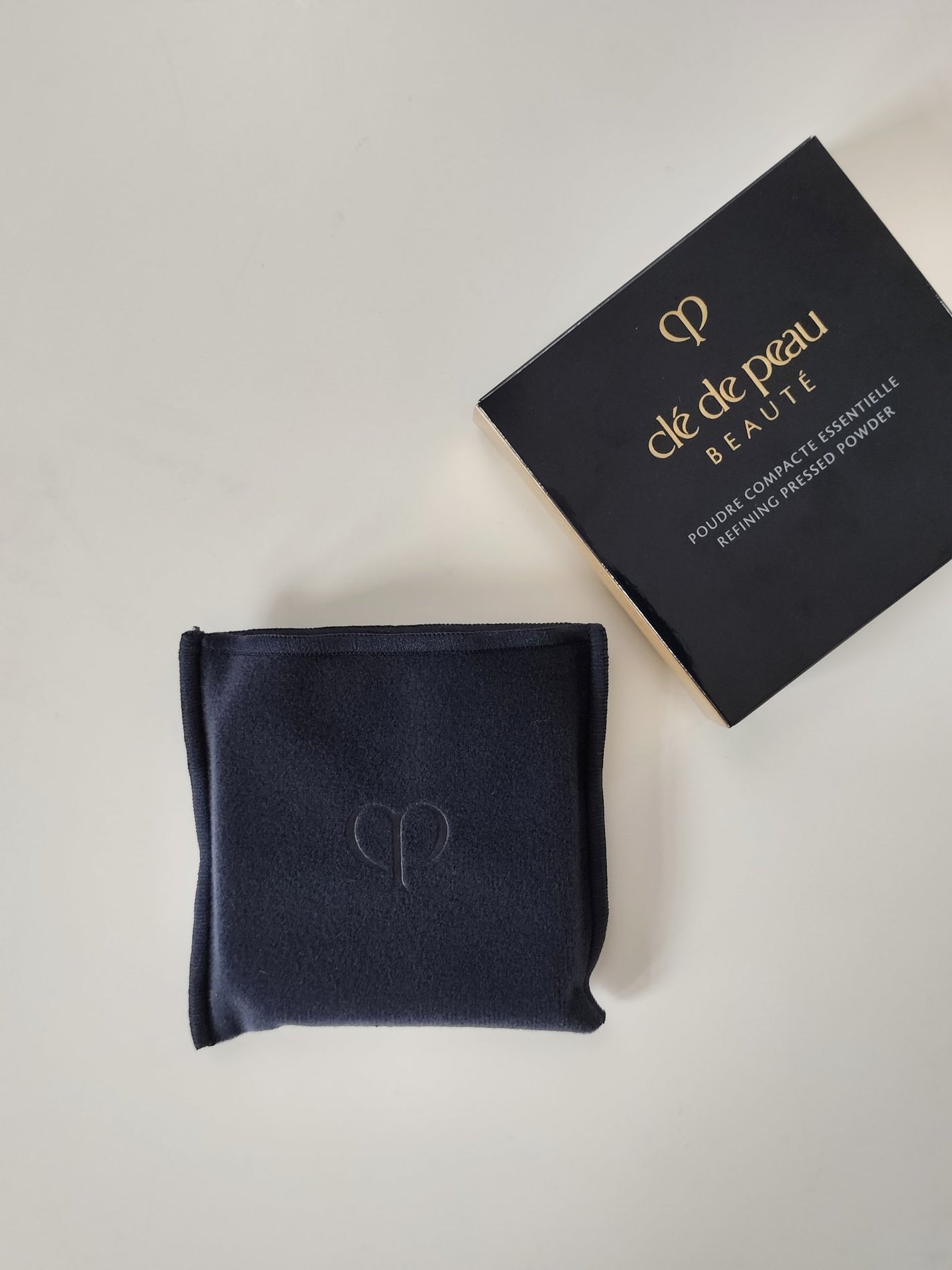 プードルコンパクトエサンシエルn/クレ・ド・ポー ボーテ/プレストパウダーを使ったクチコミ(7枚目)