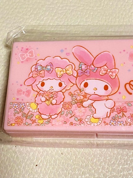 リサ・ラーソン♡クッションファンデマニア on LIPS 「皆さまおはようございますっ#キャンドゥ購入品#サンリオは永遠で..」(3枚目)