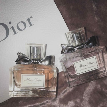 Dior
・ブルーミングブーケ
・オードゥパルファン

双方THE☆女の子！という感じ

【オードゥパルファン】甘いのに上品。なんとなく恋が発展しそう(非リア談)。この香りが苦手な人ほとんどいないんじゃ