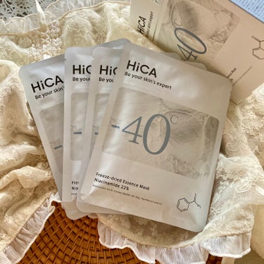 HiCA フリーズドライエッセンスマスク ナイアシンアミド22%




-40℃で凍結乾燥させるフリーズドライ製法で美容液成分を濃縮

うるおって輝きに満ちた印象の肌へ
潤いを与えて乾燥によるくすみを