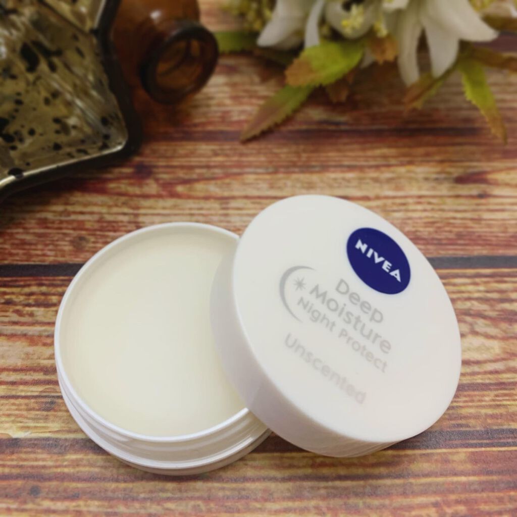 ディープモイスチャーナイトプロテクト 無香料/ニベア/リップマスクを使ったクチコミ(4枚目)