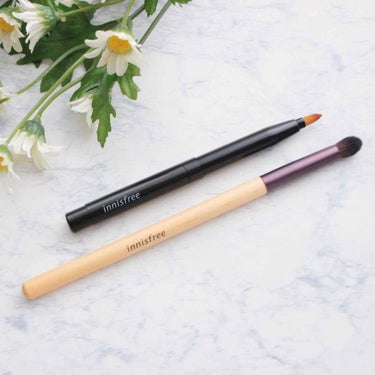 CONTOURING BRUSH (アイシャドウ ブラシ)/innisfree/メイクブラシを使ったクチコミ（1枚目）