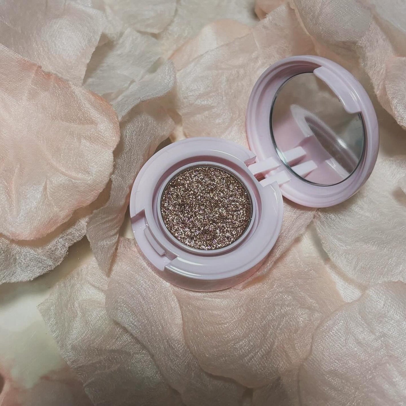 ミニライクアシャドウ/BLESSED MOON/単色アイシャドウを使ったクチコミ(3枚目)