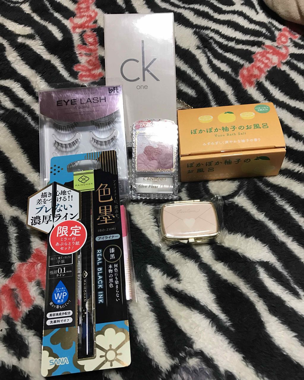 きらら on LIPS 「キャンメイクのチークを探していたのでLOFTに売っているとあり..」(1枚目)