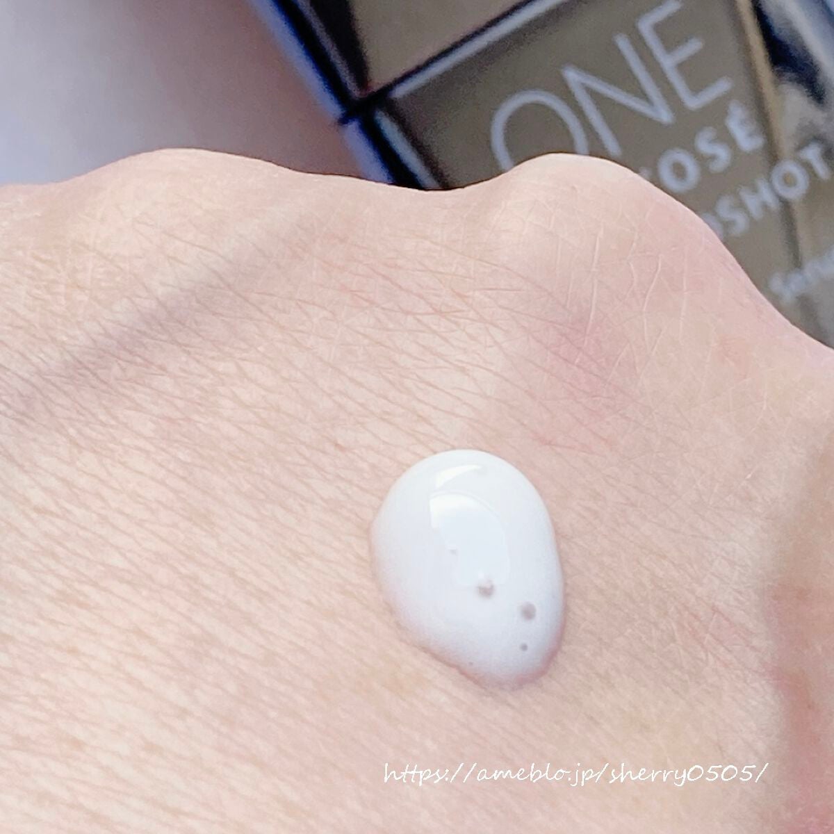 chiyo36 on LIPS 「光を感じさせる?カッティングが美しい容器。2月に新発売される美..」(2枚目)