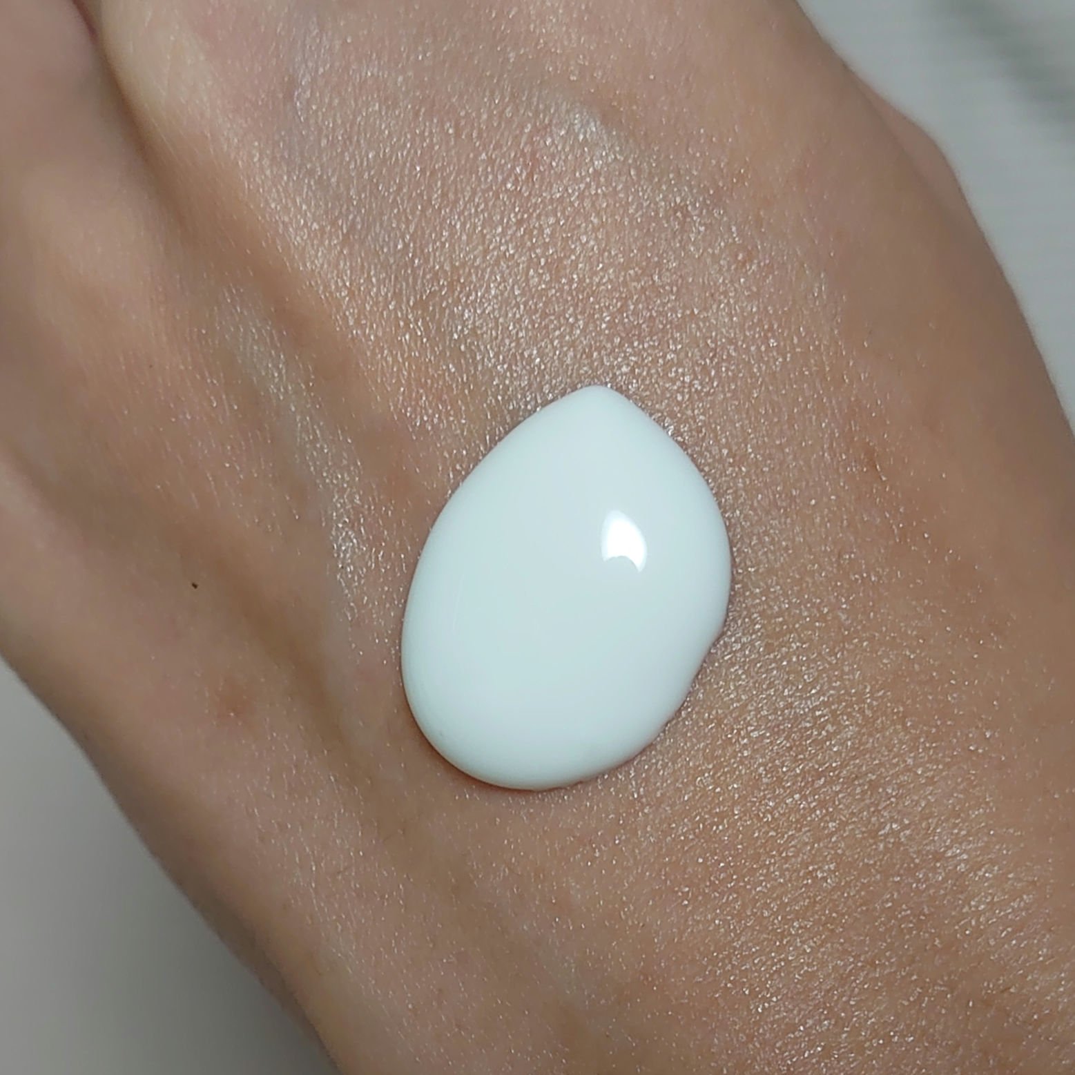 ビオレUV アクアリッチ ウォータリーホールドクリーム（水肌記憶UV）/ビオレ/日焼け止めクリームを使ったクチコミ（2枚目）