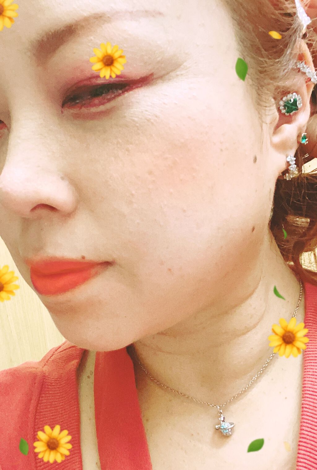 リサ・ラーソン♡クッションファンデマニア on LIPS 「本日は#お遊びメイク#メイクの練習#お試しメイクして✩.*˚遊..」(2枚目)