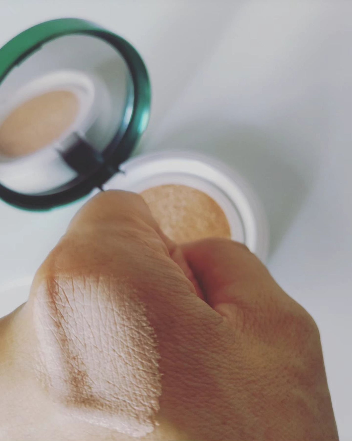 ひろちゃん on LIPS 「medicubeスーパーシカクッションファンデ21.23💚💚💚..」(7枚目)