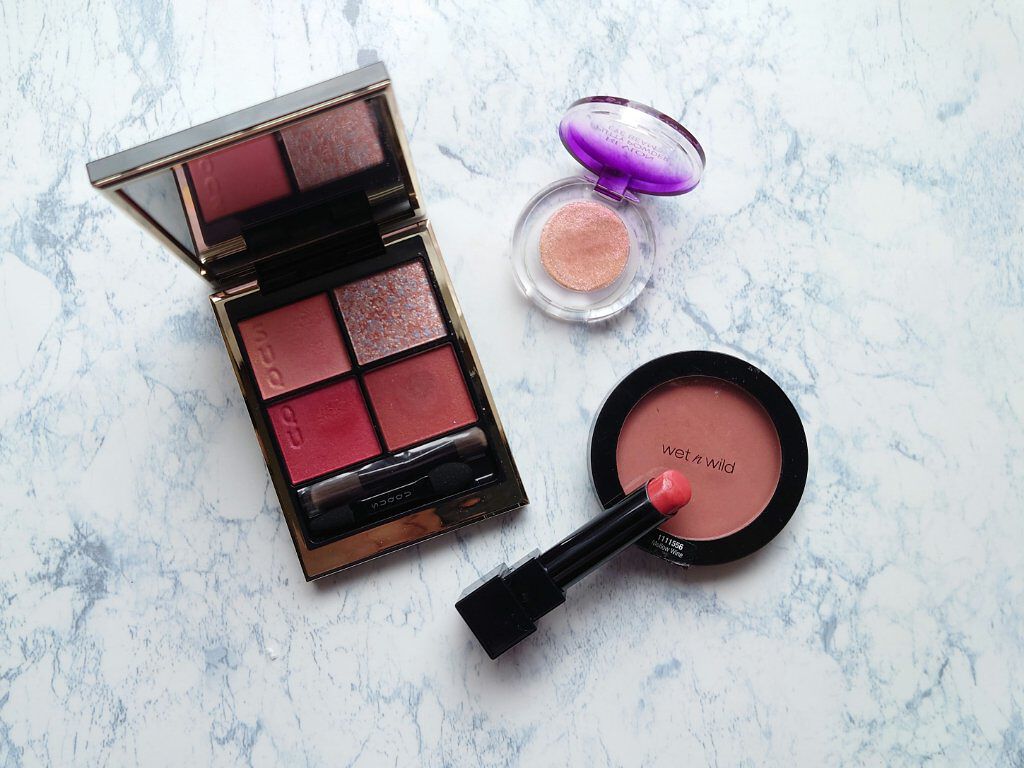 パティ パウダー アイ ビーム/REVLON/単色アイシャドウを使ったクチコミ（1枚目）