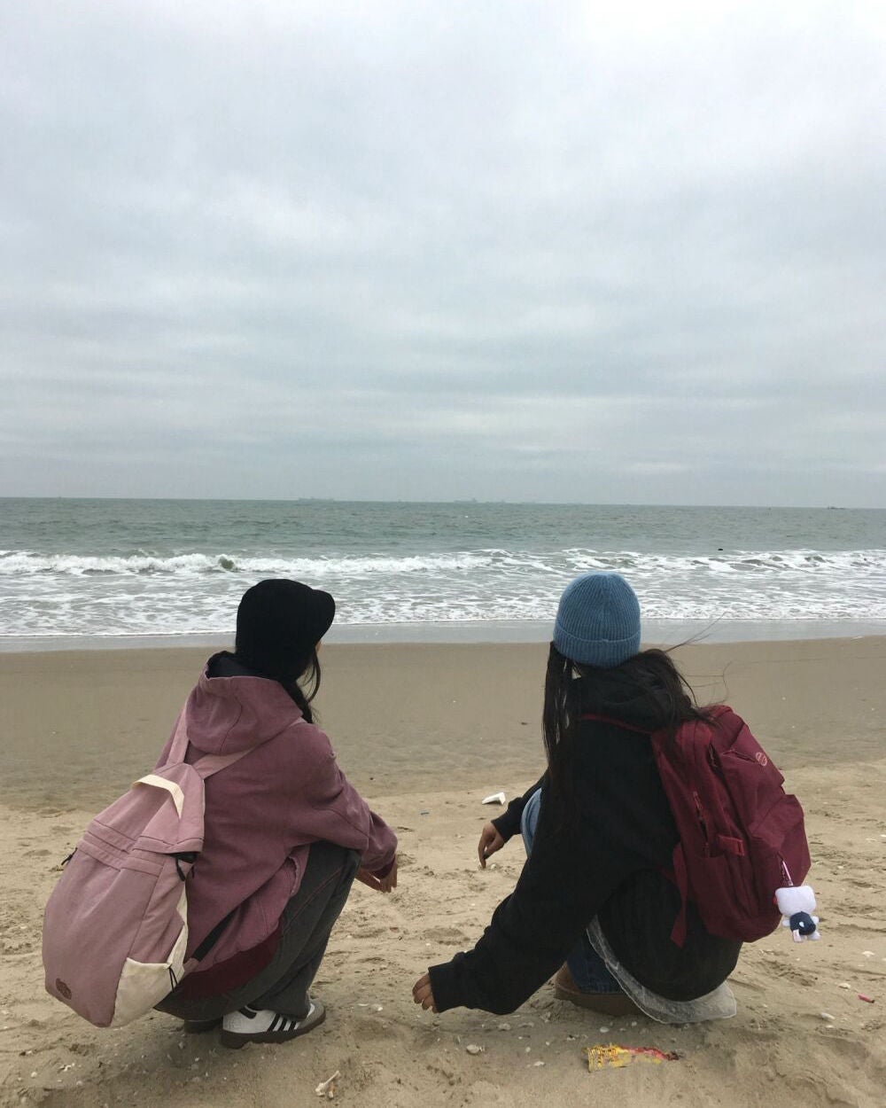 ひとみ on LIPS 「親しい友達と会う予定です#コーデ#ファッション#韓国雑貨#韓国..」(5枚目)