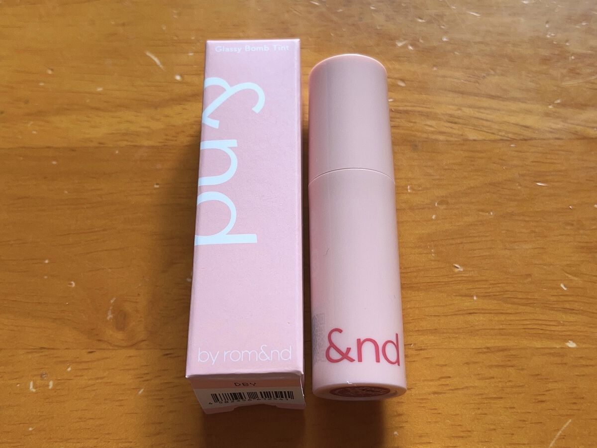 アンドバイロムアンド　グラッシーボムティント/&nd by rom&nd/リップティントを使ったクチコミ（2枚目）