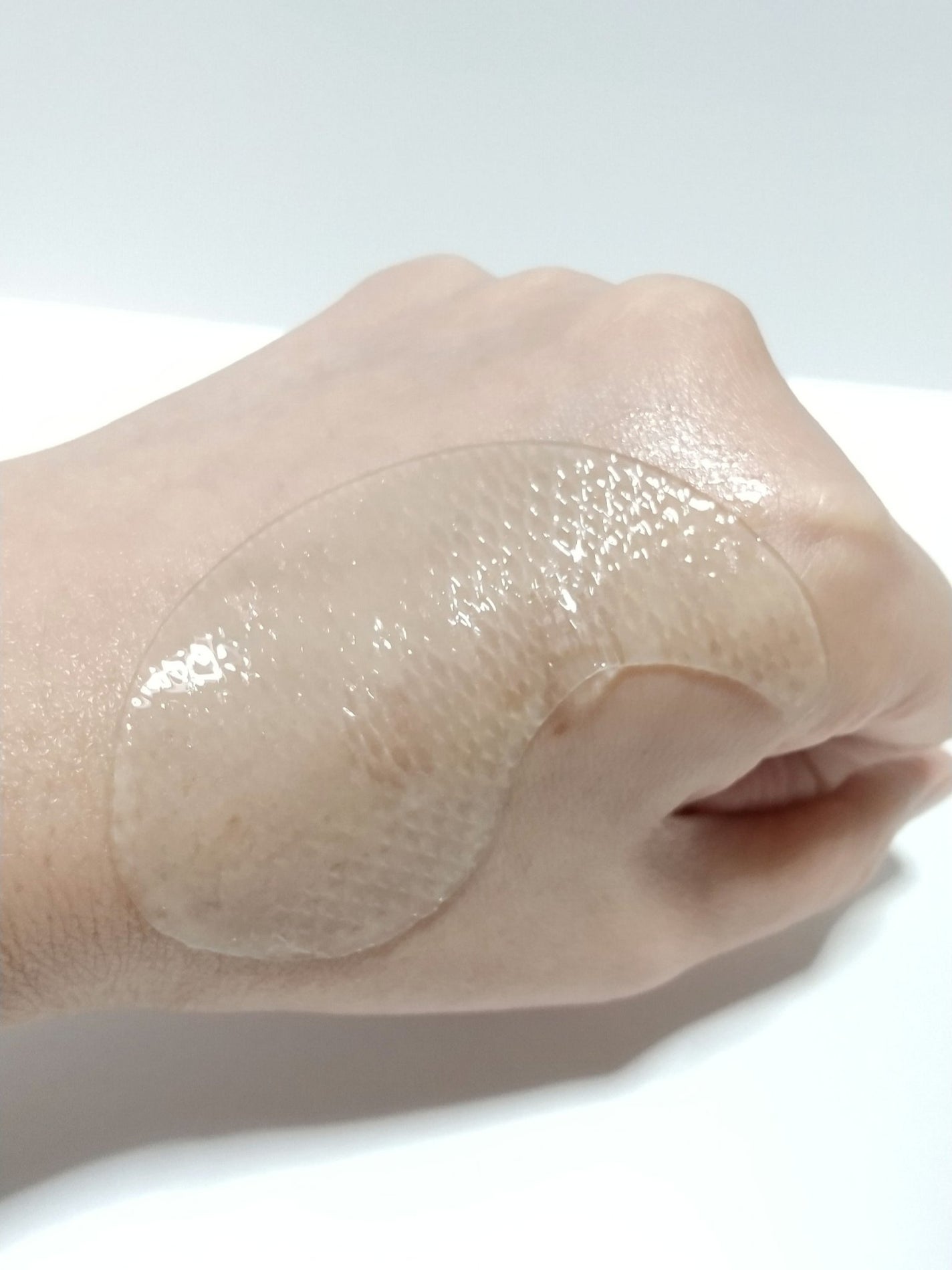 なつ@投稿ある方フォロバ on LIPS 「⭐️⭐️⭐️⭐️☆ずれにくいアイパッチ💕#PR#Qoo10 #..」(4枚目)