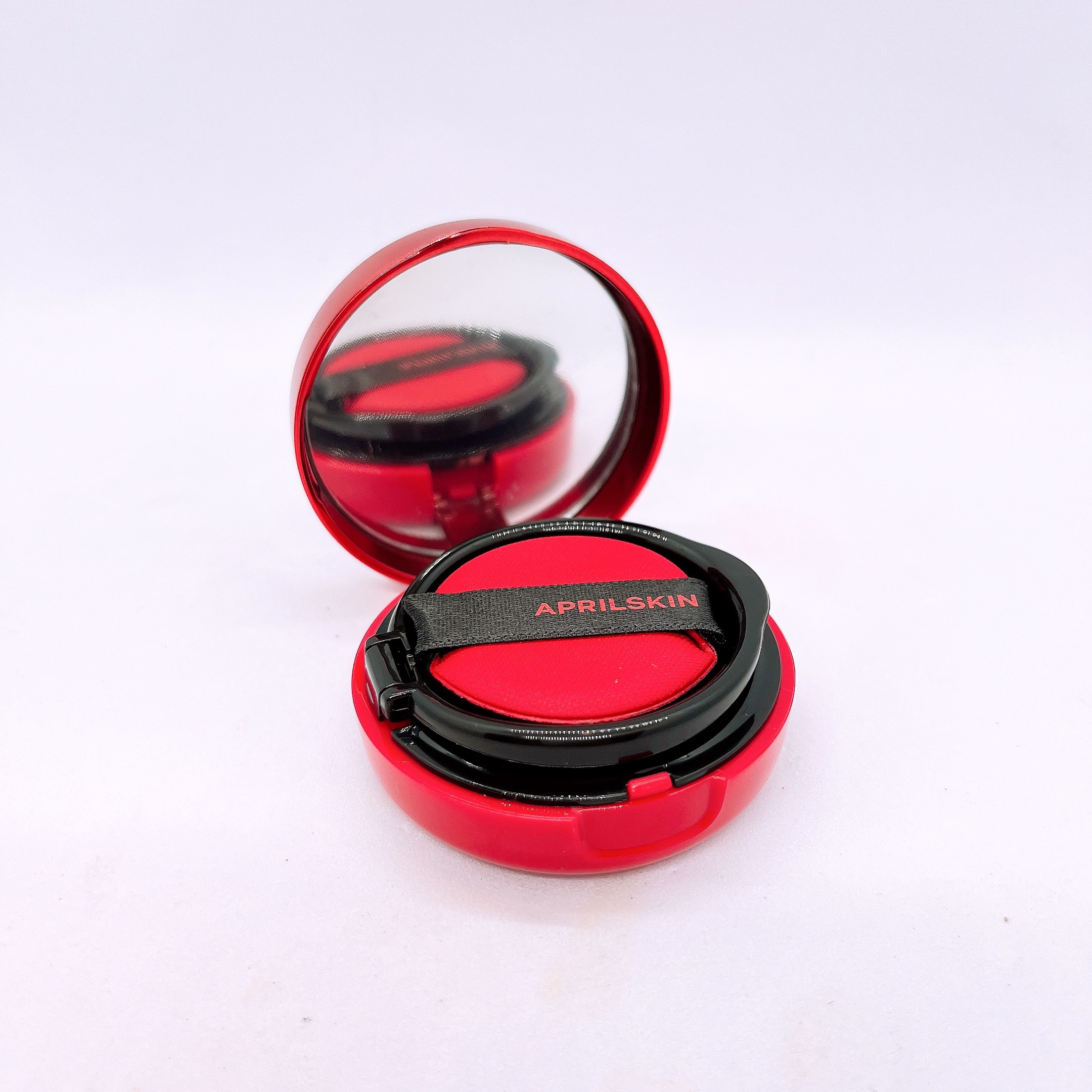 ハイパーカバーフィットクッション red/APRILSKIN/クッションファンデーションを使ったクチコミ（2枚目）