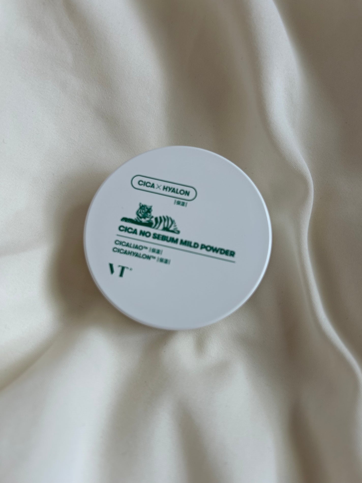 CICA ノーセバム マイルドパウダー/VT/ルースパウダーを使ったクチコミ(2枚目)