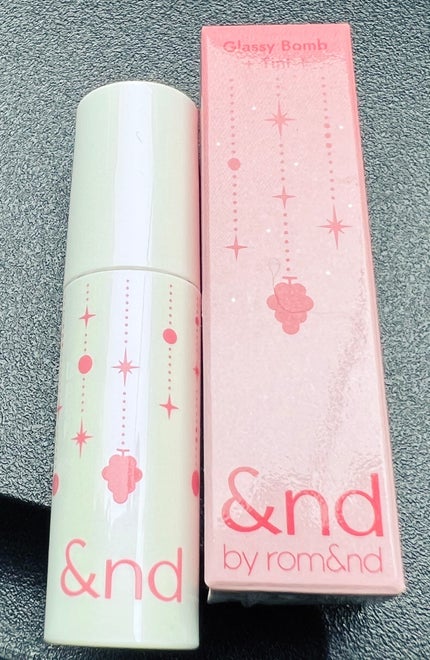アンドバイロムアンド グラッシーボムティント/&nd by rom&nd/リップティントを使ったクチコミ(1枚目)