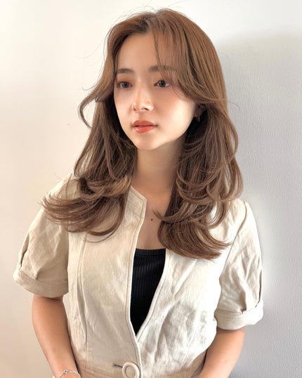 HARUNA on LIPS 「たっぷりレイヤー♡顎下辺りからスタートした、大人上品なレイヤー..」(4枚目)