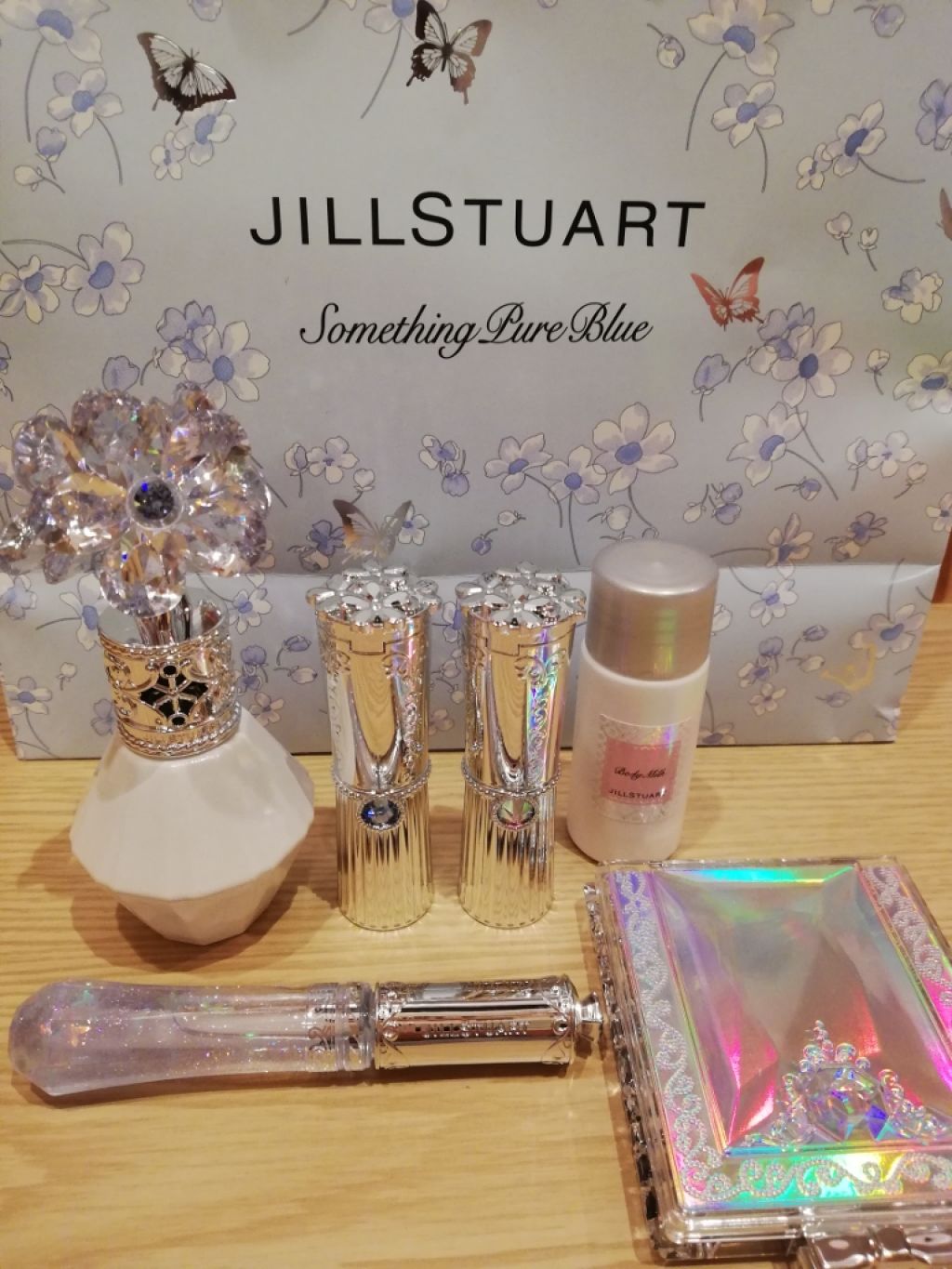 リボンクチュール アイズ/JILL STUART/アイシャドウパレットを使ったクチコミ（2枚目）