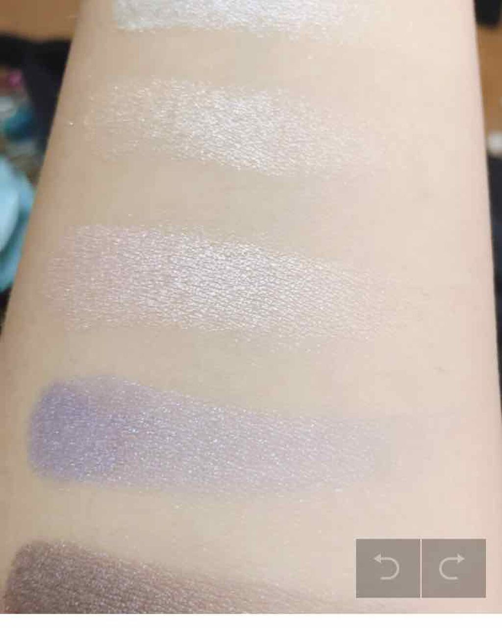 エルファー グリッターアイシャドウ/DAISO/アイシャドウパレットを使ったクチコミ（2枚目）