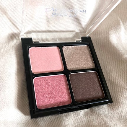 サテンフィットアイシャドウ/HOLIKA HOLIKA/アイシャドウパレットを使ったクチコミ(2枚目)