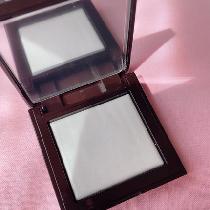 シークレット ブラーリング パウダー フォー アンダー アイズ/ローラ メルシエ/プレストパウダーを使ったクチコミ(2枚目)