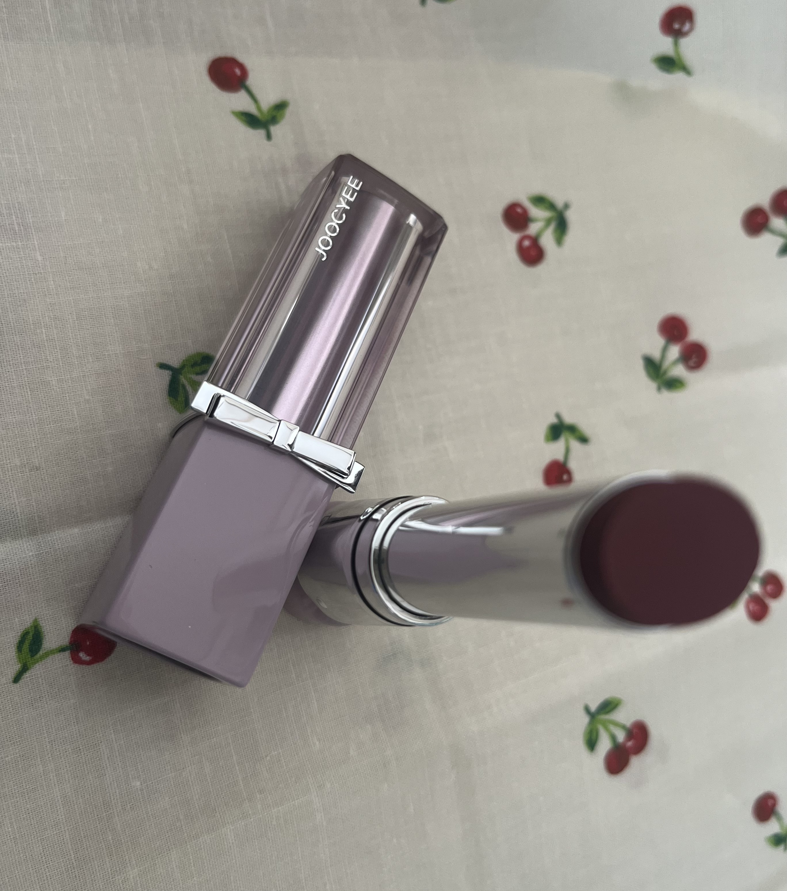 SILVER RIBBON  グロウセラムルージュ 402 ナイトローズ/Joocyee/口紅を使ったクチコミ（2枚目）