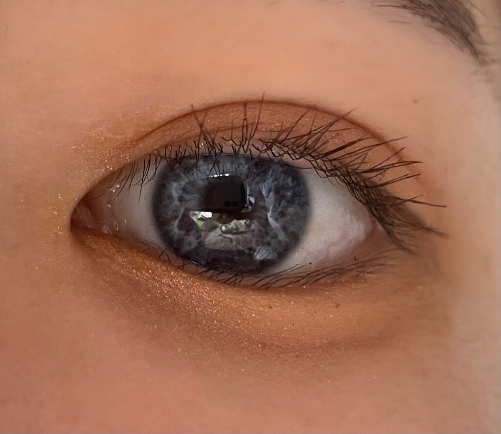 AIRI on LIPS 「私が何回もリピ買いしてる、オススメのアイシャドウパレットです♡..」(4枚目)