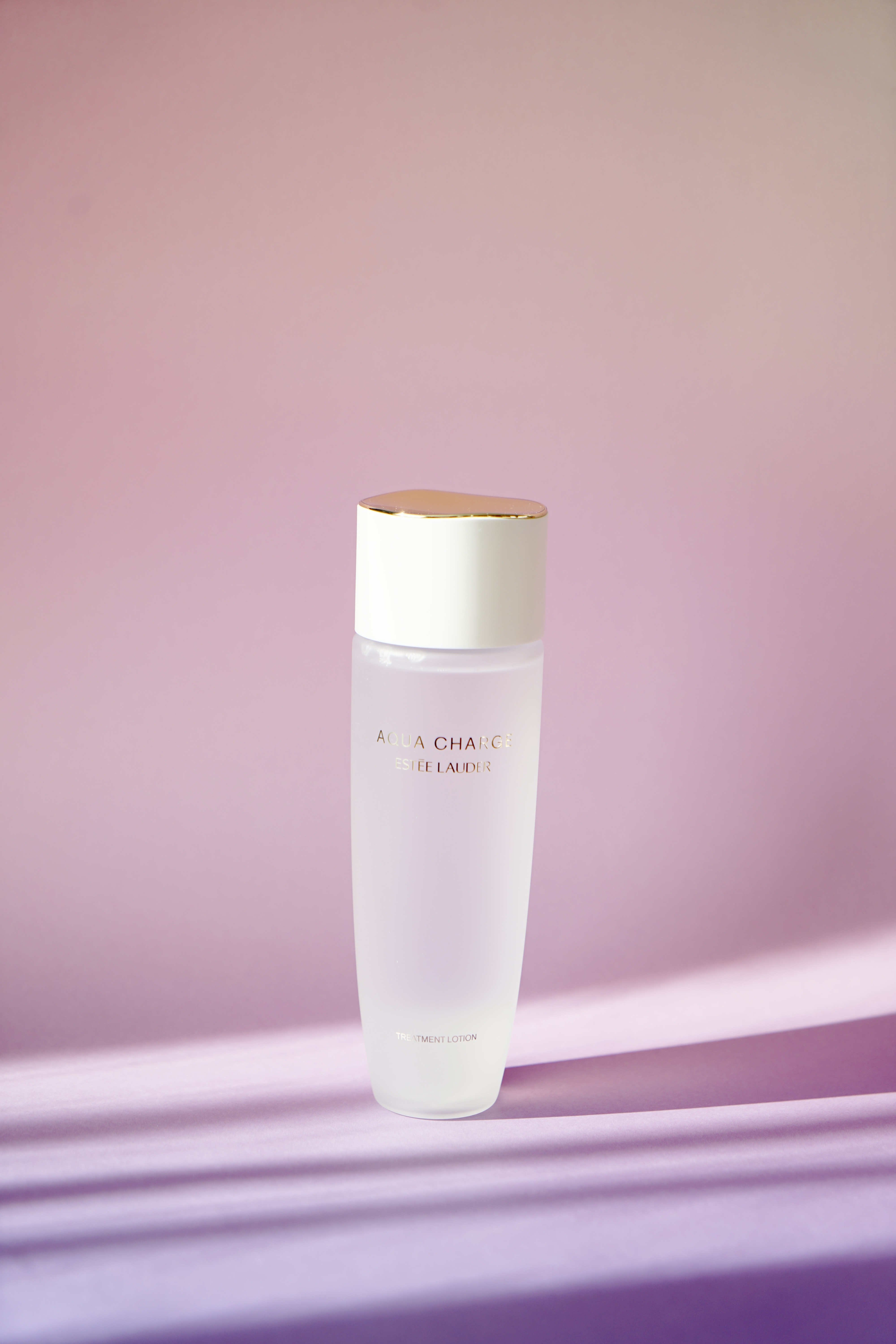 【新品未使用】ESTEE LAUDERアクアチャージ薬用ミルキークリーム50ml アクア チャージ 薬用 ミルキー クリーム 7mL | エスティ