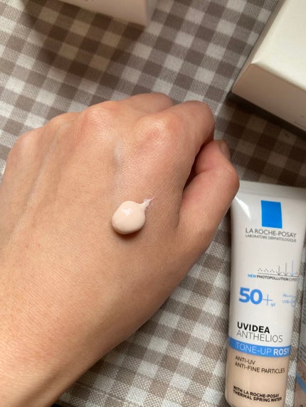 UVイデア XL プロテクショントーンアップ ローズ/ラ ロッシュ ポゼ/日焼け止めクリームを使ったクチコミ(4枚目)