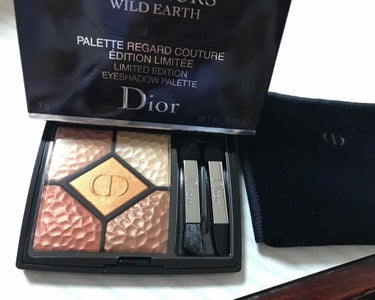 DIOR サンククール
シエナでございます。
絶対、好きな色やん。夏やん。
オレンジいったってんねん。だって、夏やで。
でも、どえらい人気やん。やっぱり買って良かった。活躍しまくりです。
色を足せば、オ