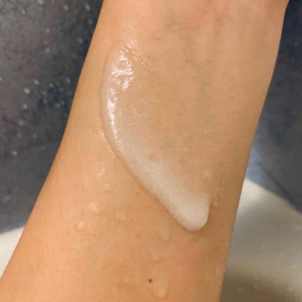 MARKS&WEB ハーバルマッサージスクラブのクチコミ「『MARKS&WEB ハーバルマッサージスクラブ』
サイズ:200g
香り:ラベンタ.....」(2枚目)