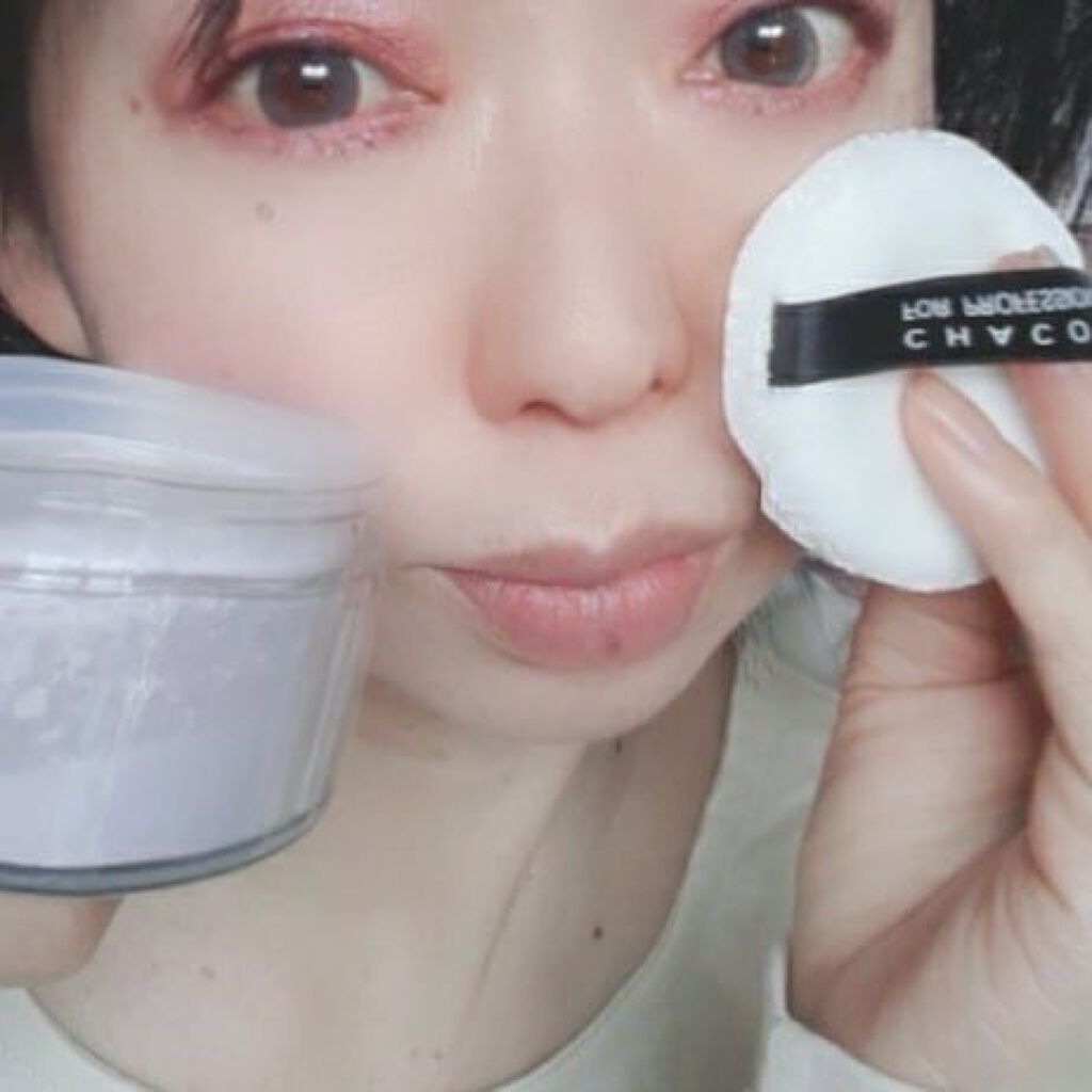 フィニッシングパウダー パールラメ入り/チャコット・コスメティクス/ルースパウダーを使ったクチコミ（3枚目）