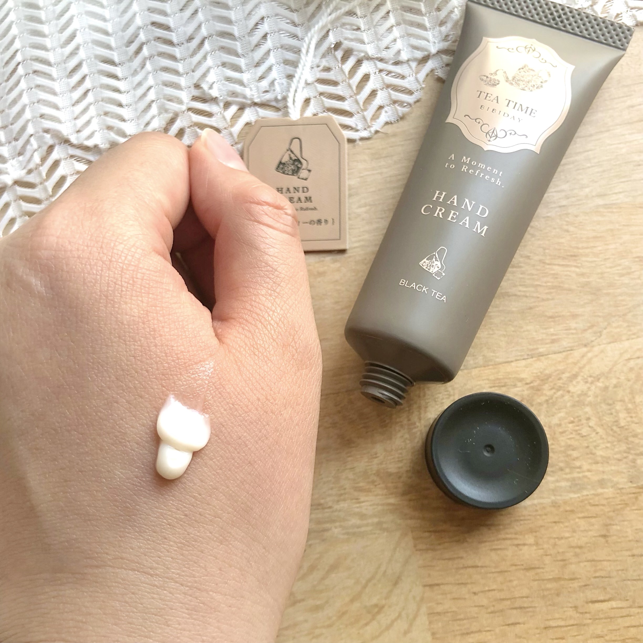 ティータイム ハンドクリーム ブラックティーの香り/BIBIDAY/ハンドクリームを使ったクチコミ（3枚目）