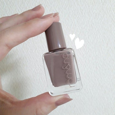 rom&nd ムードペブルネイル💅✨
-07MAUVE SAND(モーブサンド)-

ころんとした可愛いネイルポリッシュ！
色味が絶妙なオシャレカラーで
“さすがrom&ndさん💓”って感じですw

0