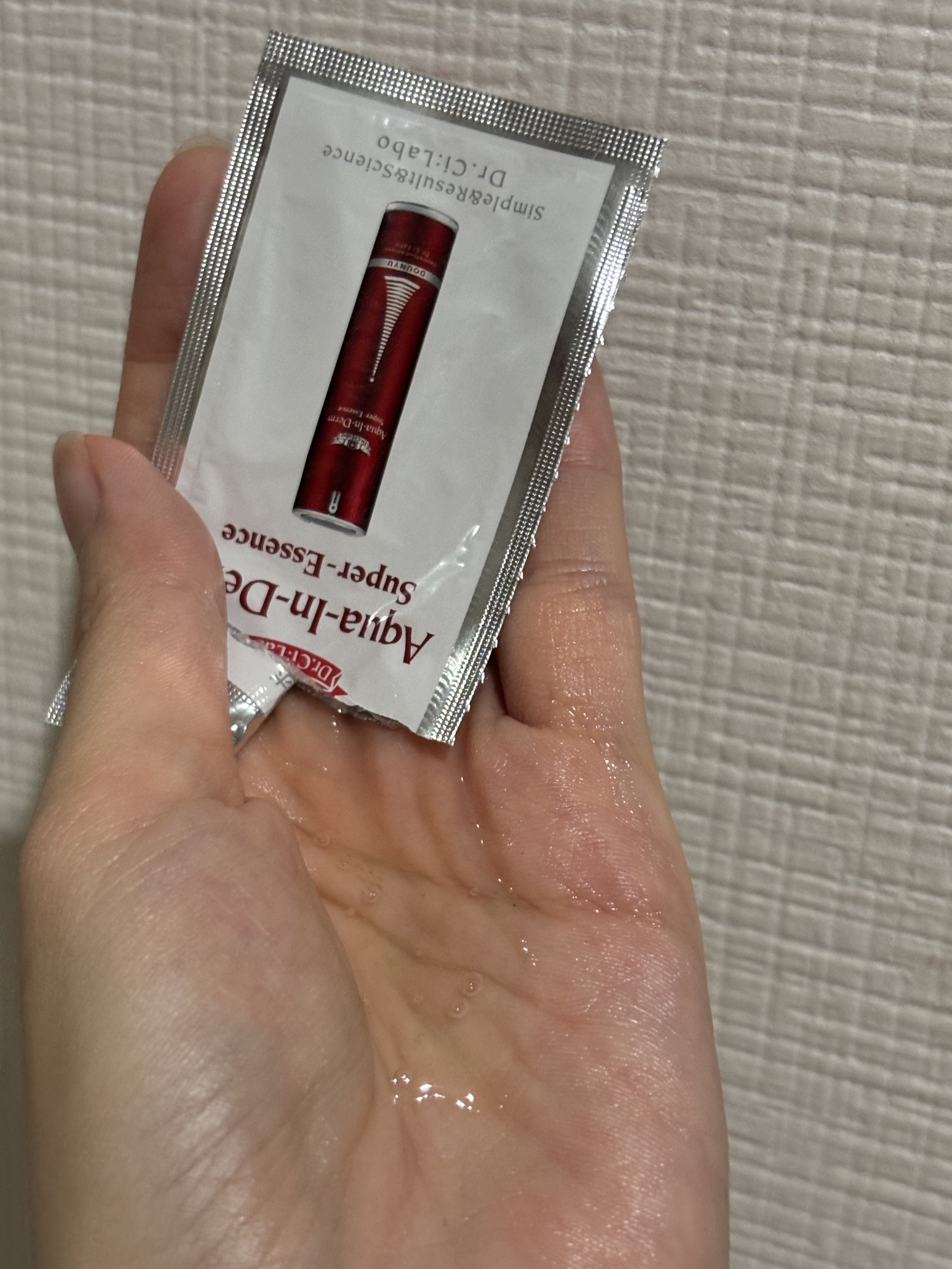 アクアインダーム スーパーエッセンス/ドクターシーラボⓇ/ブースター・導入液を使ったクチコミ（3枚目）