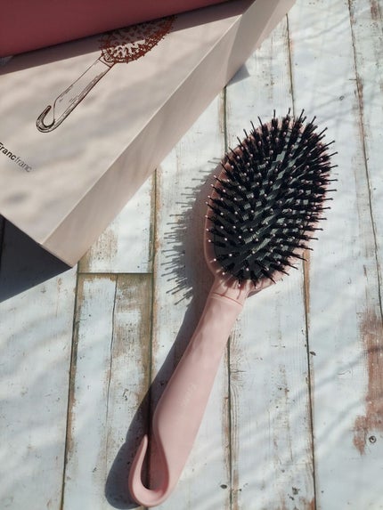 シヴ デュアルオーバル ヘアブラシ/フランフラン/ヘアブラシを使ったクチコミ(3枚目)