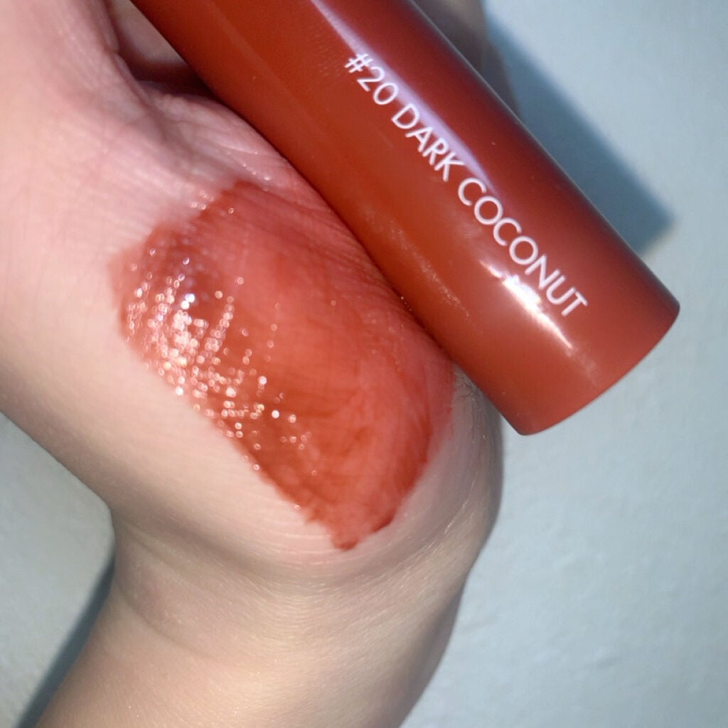 ジューシーラスティングティント/rom&nd/リップティントを使ったクチコミ(3枚目)