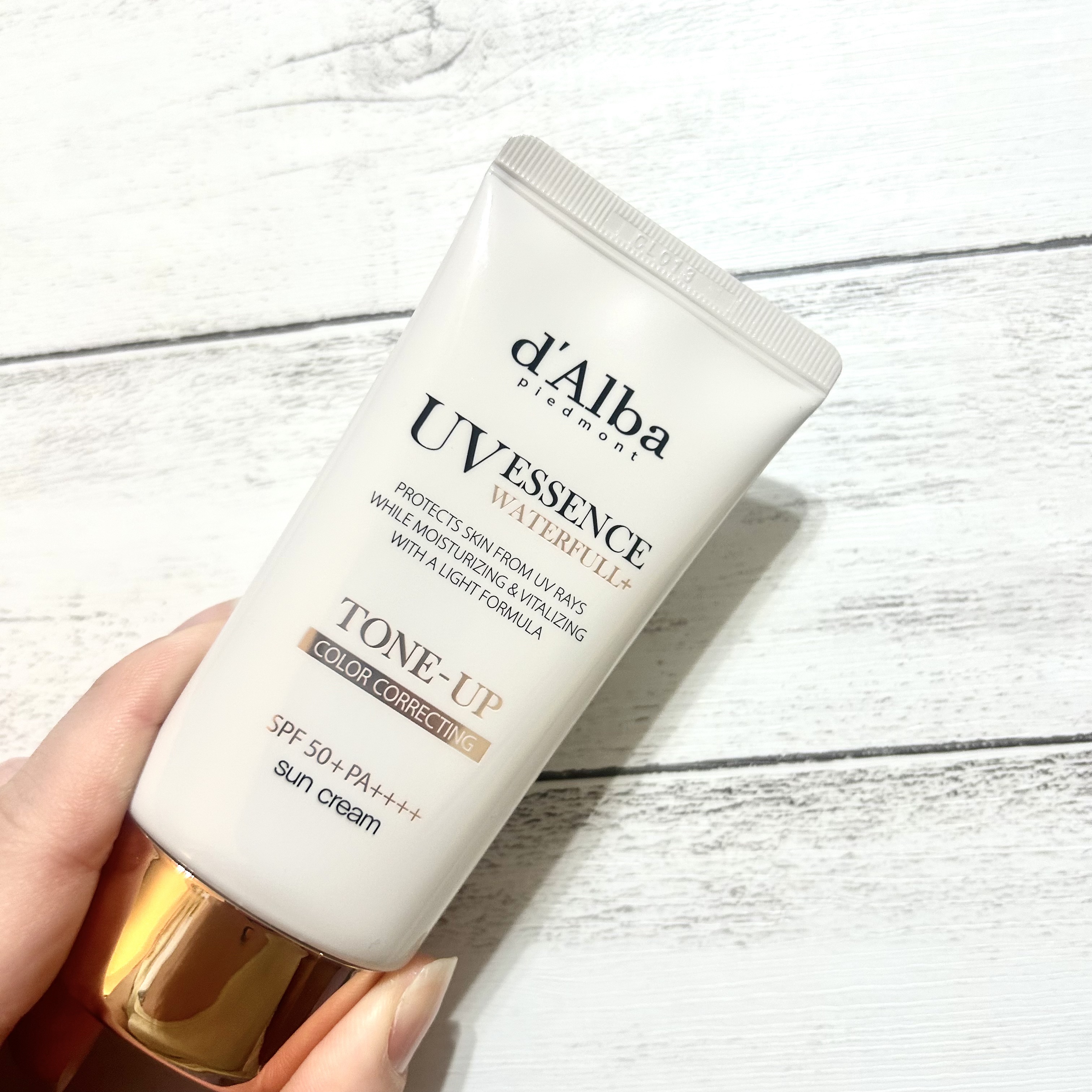 ウォータフルトーンアップサンクリーム/ダルバ/日焼け止めクリームを使ったクチコミ（2枚目）