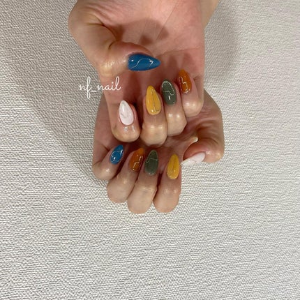 #ネイル,#ジェルネイル,#ニュアンスネイル,#キラキラネイル,#ニュアンスミラーネイル,#カラフルネイル,#ミラーネイル,#うねうねネイル,#秋ネイル,#秋色ネイル,#秋カラーネイルのネイルデザイン