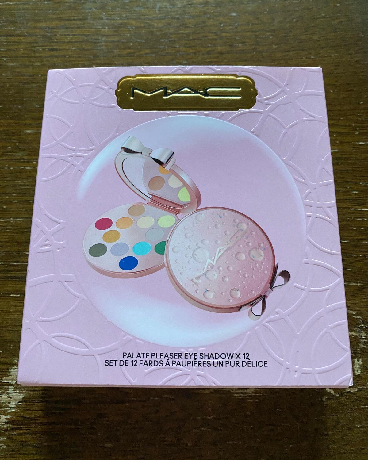 M・A・C パレート プリーザー アイシャドウ × 12 のクチコミ「M・A・C　の
パレードプリーザーアイシャドウ　です♪

お色は…

ワッツ  ザ  ポインセ.....」（1枚目）