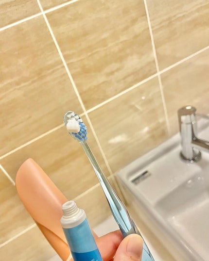 ananamargaret on LIPS 「マスク社会から脱却し、口元を見せる機会が多くなってきたなぁと感..」(4枚目)