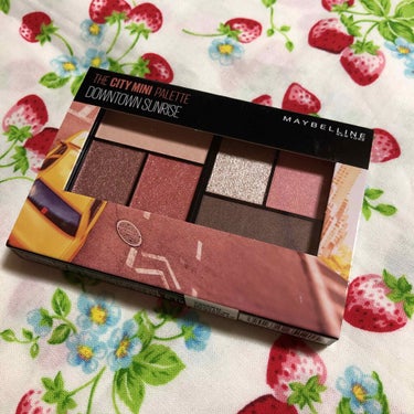 MAYBELLN 
city mini palette
down town sunrise

#メイベリン  
#アイシャドウ パレット
#プチプラコスメ  #コスメ大公開ウィーク 