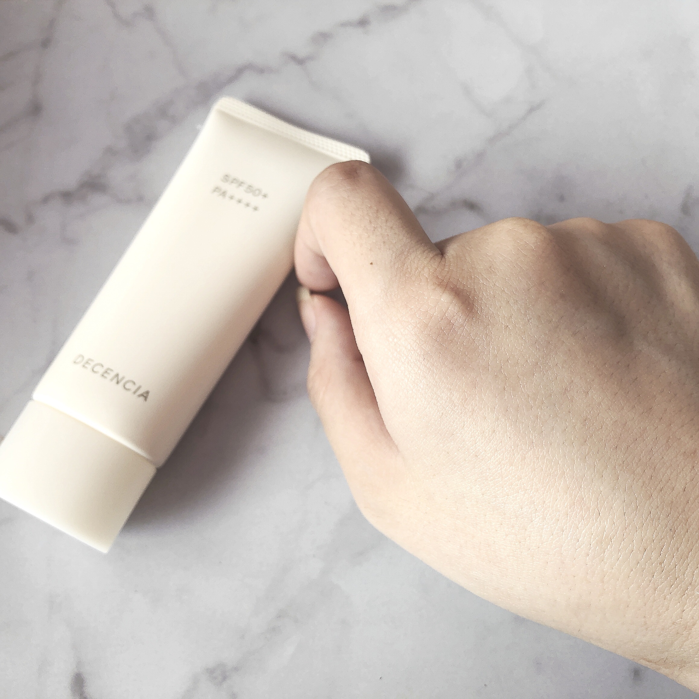 ディセンシア フローレス UVプロテクター/DECENCIA/日焼け止めローションを使ったクチコミ（3枚目）