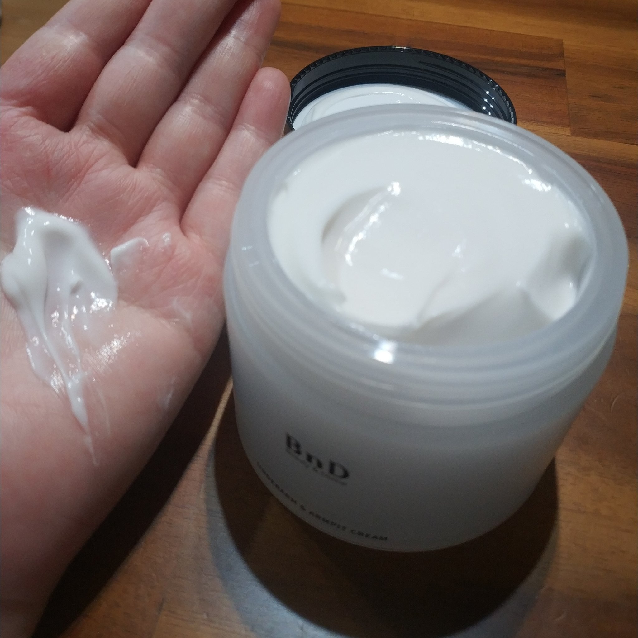 BnDアンダーアームクリーム(ボディクリーム)/BnD/デリケートゾーンケアを使ったクチコミ（2枚目）