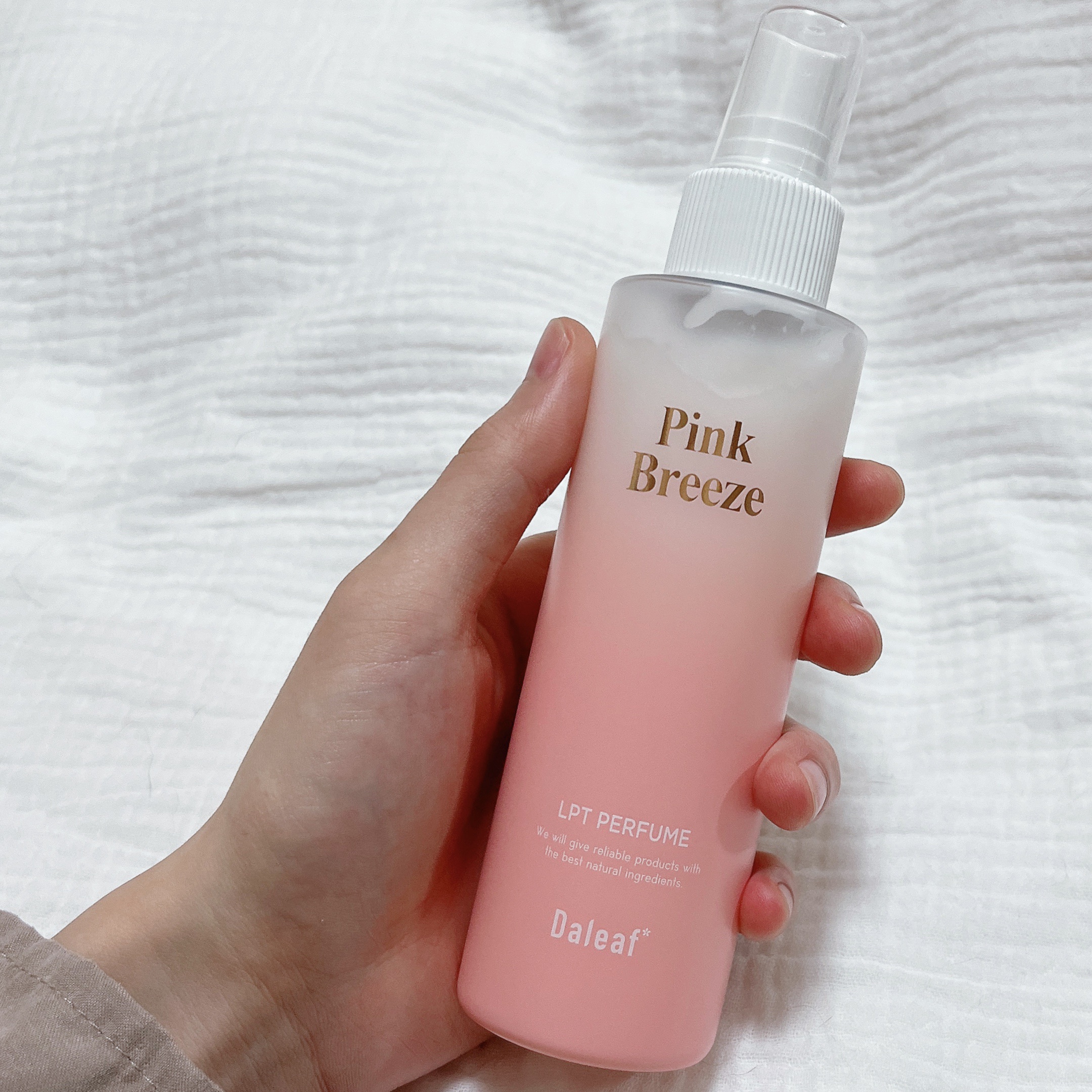 パフュームヘアパックインミスト Pink Breeze/Daleaf/アウトバストリートメントを使ったクチコミ（2枚目）