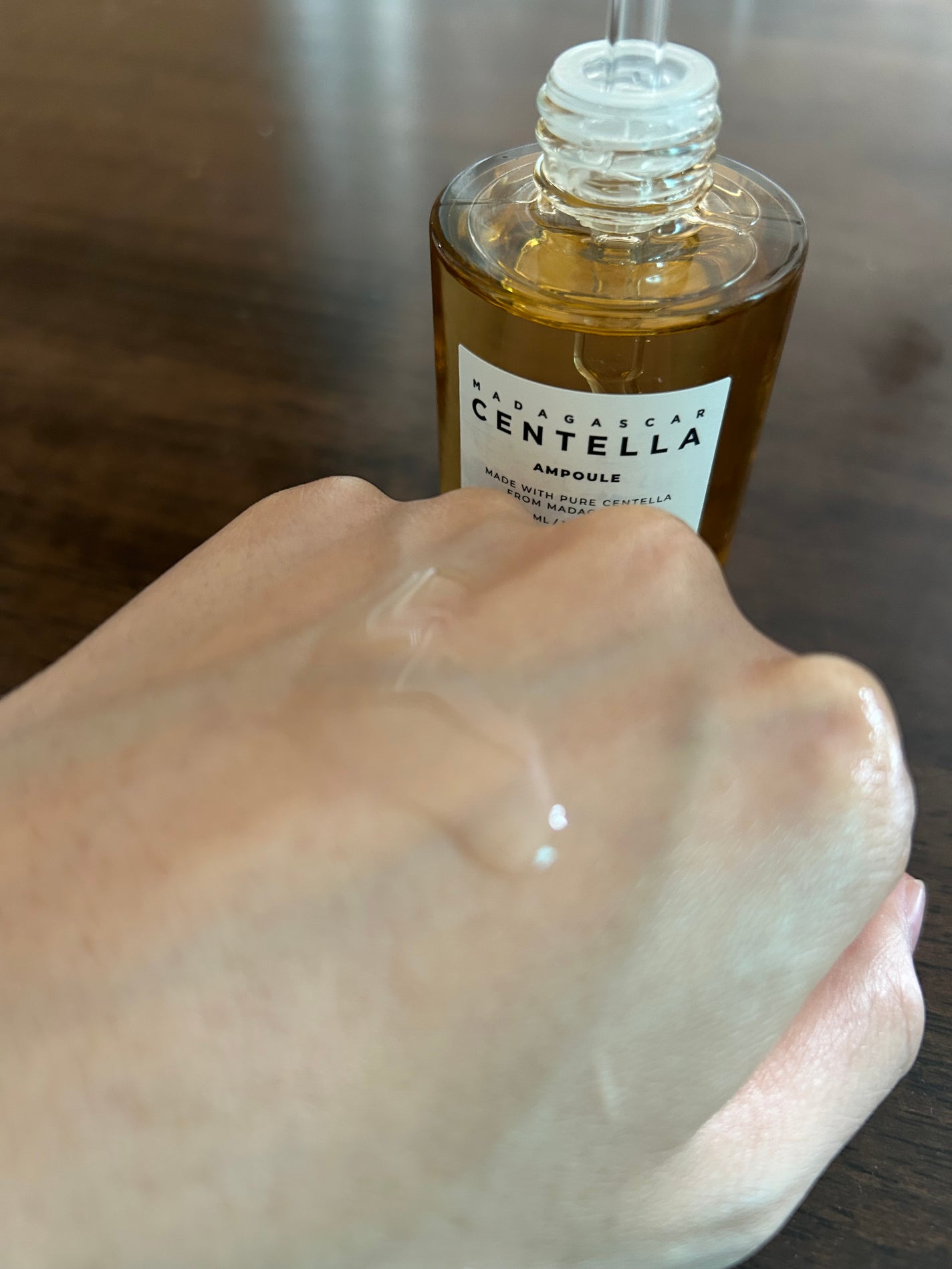 この on LIPS 「非常に伸びが良いです!そして香りもうっとりするような良い匂い!..」(1枚目)