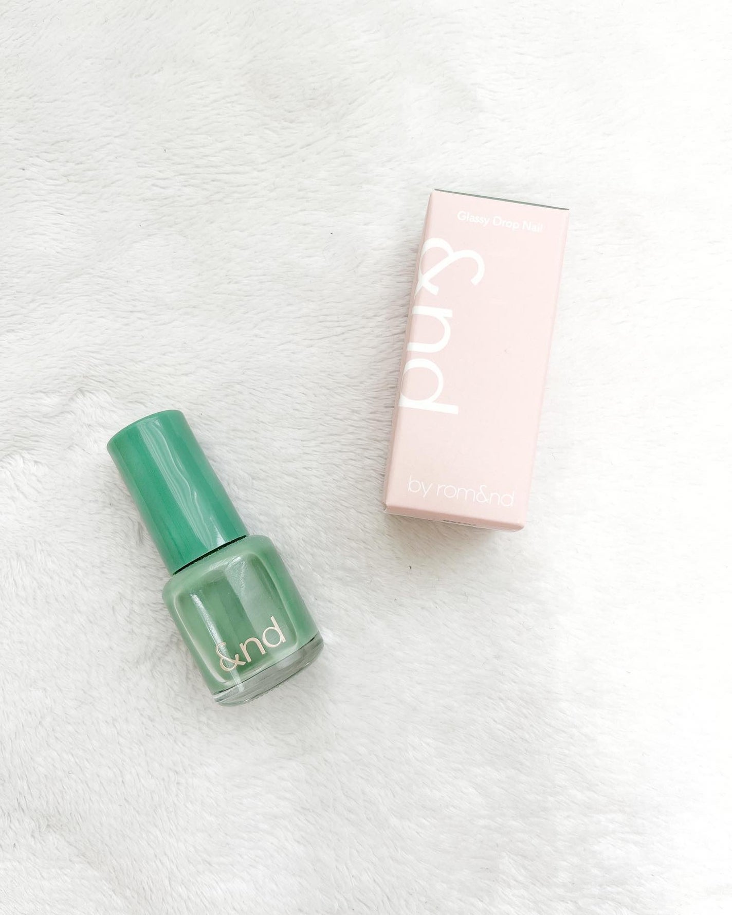 アンドバイロムアンド グラッシードロップネイル/&nd by rom&nd/マニキュアを使ったクチコミ(2枚目)