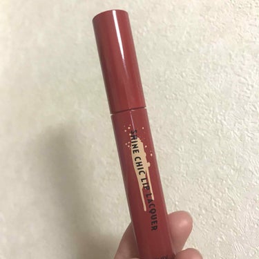 
エチュードハウス 💄
シャインシックリップラッカーRD302


色持ちよすぎるティント😂！！

めちゃめちゃ発色良いし
塗りすぎるとティッシュでこすっても
落ちないから大変（笑）ってくらい
落ちない